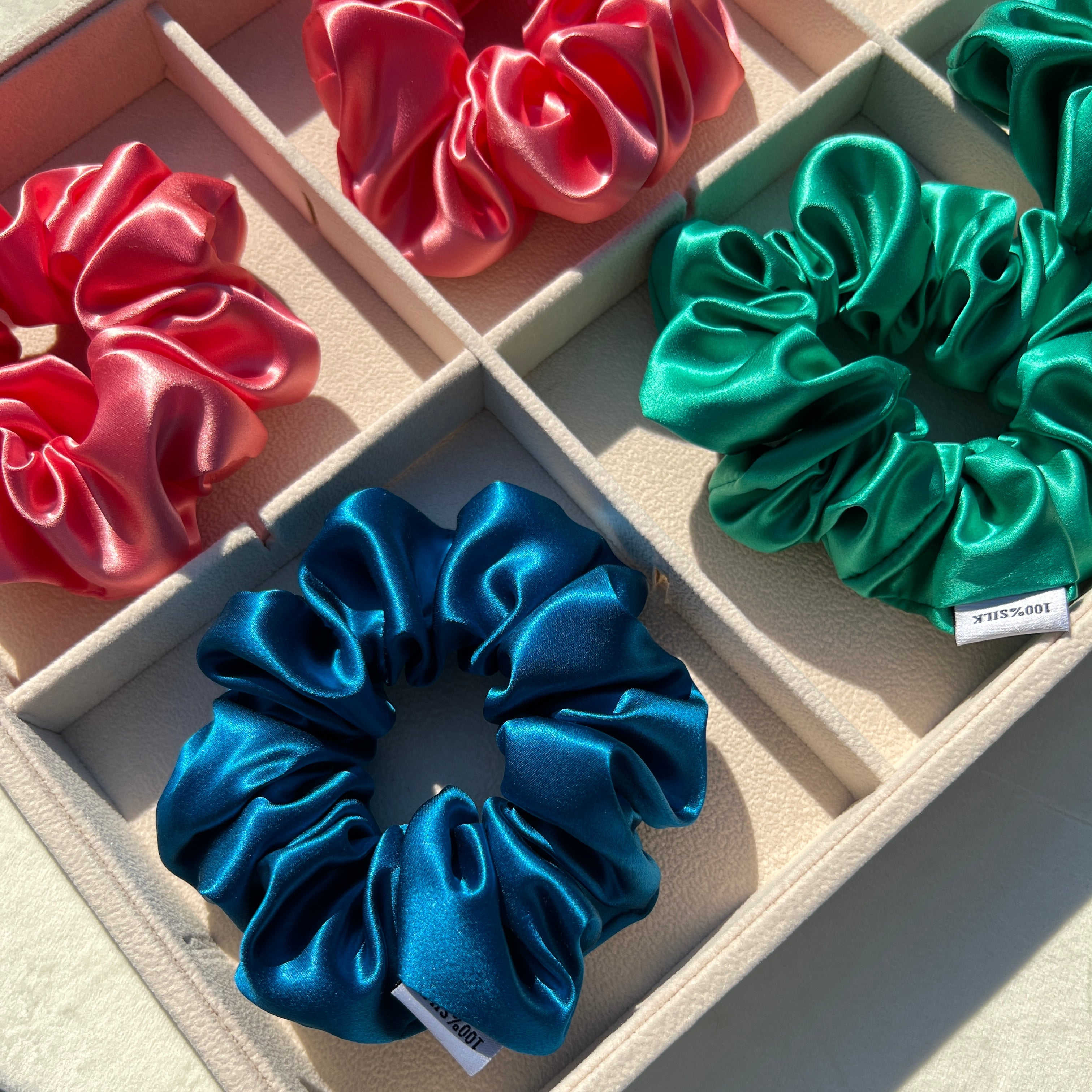 Organic Premium Silk Scrunchie - Vanilla Blue